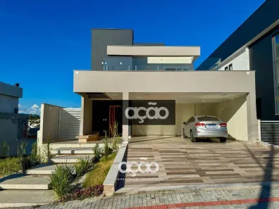 Casa de Condomínio com 3 Quartos para alugar, 258m² no Parque Ipiranga, Resende