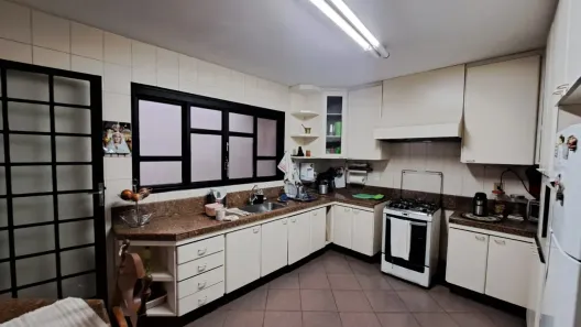 Casa com 4 Quartos à venda, 182m² no Vigilato Pereira, Uberlândia