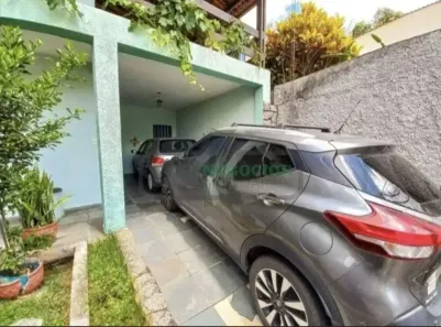 Casa com 4 Quartos à venda, 290m² no Democrata, Juiz de Fora