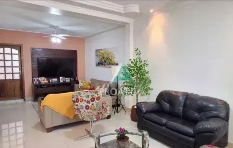 Casa com 3 Quartos à venda, 198m² no Vila Palmares, Santo André