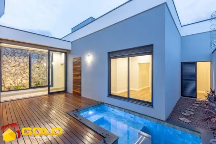 Casa com 3 Quartos à venda, 210m² no Alto Umuarama, Uberlândia