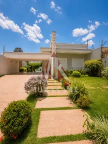 Sobrado com 3 Quartos para alugar, 430m² no Zona 02, Maringá