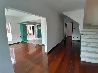Sobrado com 3 Quartos à venda, 267m² no Caxingui, São Paulo
