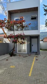 Casa com 2 Quartos para alugar, 92m² no Armação do Pântano do Sul, Florianópolis
