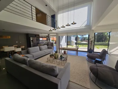 Sobrado com 5 Quartos à venda, 356m² no Parque São Gabriel, Itatiba