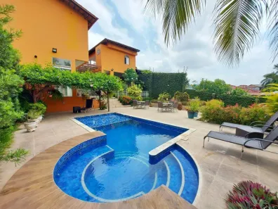 Casa com 4 Quartos à venda, 750m² no Flores, Manaus