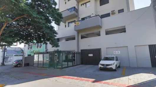 Apartamento com 4 Quartos para alugar, 238m² no Centro, Campo Grande