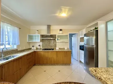 Casa com 3 Quartos para alugar, 250m² no Água Verde, Blumenau