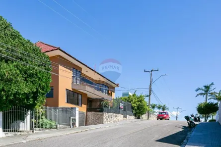 Casa com 4 Quartos à venda, 450m² no Bom Abrigo, Florianópolis