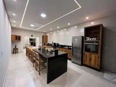 Casa com 3 Quartos à venda, 285m² no Jardim do Lago, Bragança Paulista