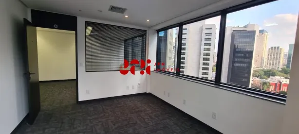 Sala Comercial para alugar, 290m² no Vila Olímpia, São Paulo