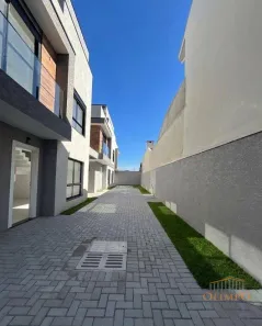 Sobrado com 3 Quartos à venda, 112m² no Uberaba, Curitiba