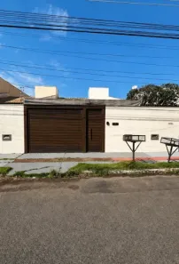 Casa com 2 Quartos para alugar, 50m² no Chácara Cachoeira, Campo Grande