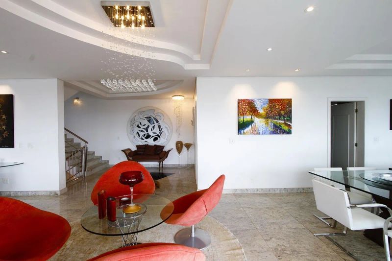 Casa com 4 quartos — Santa Lúcia, Belo Horizonte