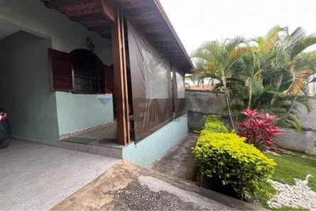 Casa com 3 Quartos para alugar, 135m² no Estrela do Oriente, Belo Horizonte