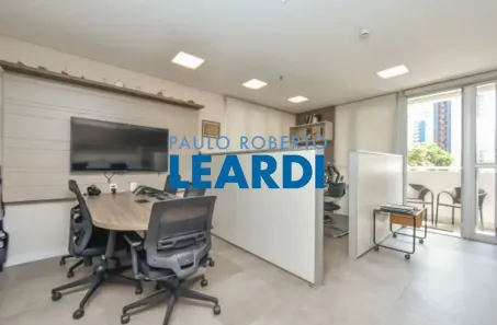 Sala Comercial à venda, 42m² no Cerqueira César, São Paulo