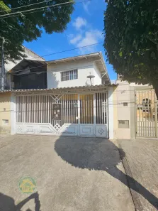 Casa com 2 Quartos à venda, 200m² no Parque Edu Chaves, São Paulo