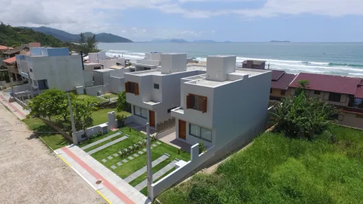 Casa com 3 Quartos para alugar, 145m² no Morrinhos, Garopaba