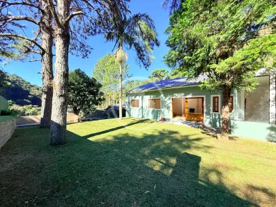 Casa com 4 Quartos à venda, 289m² no Cascata dos Amores, Teresópolis