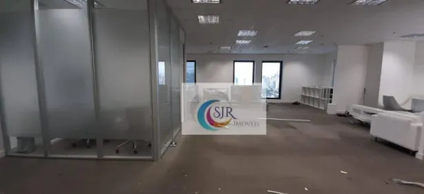 Sala Comercial para alugar, 242m² no Itaim Bibi, São Paulo