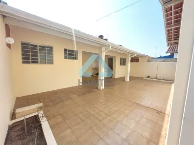 Casa com 3 Quartos para alugar, 140m² no Vila Nossa Senhora de Fátima, Botucatu