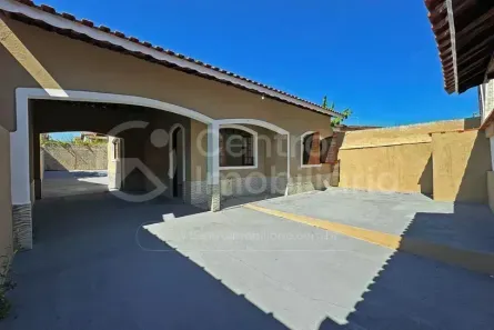 Casa com 3 Quartos à venda, 81m² no Jardim Peruibe, Peruíbe