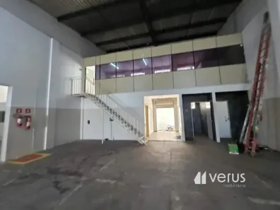 Galpão/Depósito/Armazém para alugar, 700m² no Minas Gerais, Uberlândia