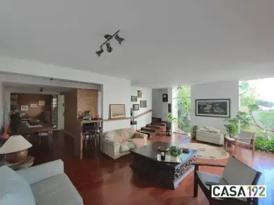 Imóvel Comercial com 3 Quartos para alugar, 222m² no Parque Colonial, São Paulo
