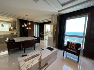 Apartamento com 3 Quartos para alugar, 161m² no Centro, Balneário Camboriú