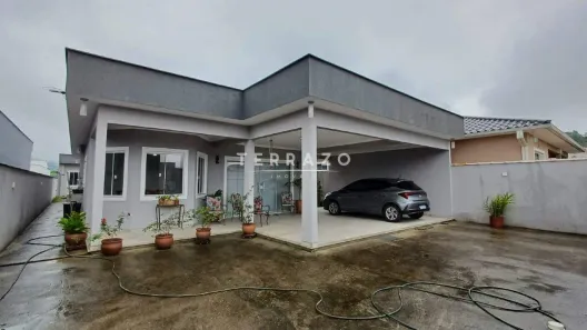 Casa com 4 Quartos à venda, 190m² no Cotia, Guapimirim