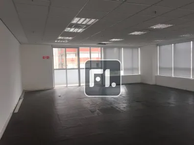 Sala Comercial para alugar, 240m² no Vila Olímpia, São Paulo