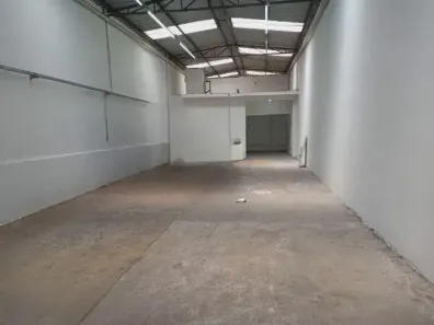 Galpão/Depósito/Armazém para alugar, 138m² no Vila Anastácio, São Paulo