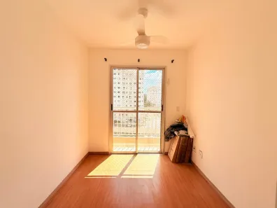 Apartamento com 2 Quartos para alugar, 48m² no Pinheirinho, Curitiba