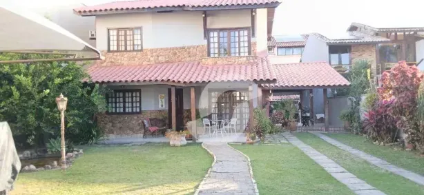 Casa com 3 Quartos à venda, 166m² no Camboinhas, Niterói