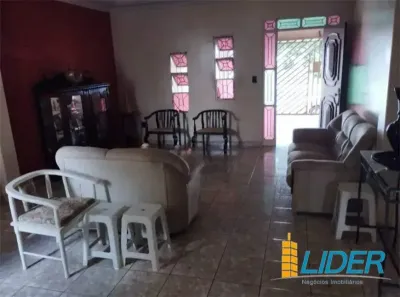 Casa com 3 Quartos à venda, 200m² no Martins, Uberlândia