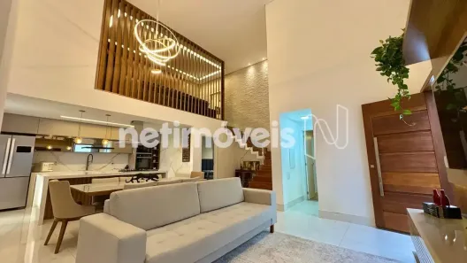 Casa com 3 Quartos à venda, 330m² no Alípio de Melo, Belo Horizonte