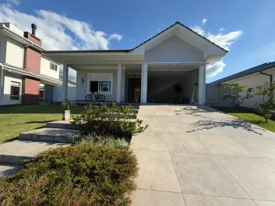 Casa de Condomínio com 3 Quartos à venda, 204m² no Sul do Rio, Santo Amaro da Imperatriz