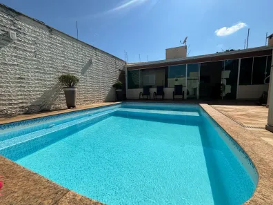 Casa com 3 Quartos à venda, 250m² no Brasil, Uberlândia