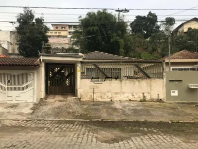 Casa com 3 Quartos à venda, 232m² no Centro Alto, Ribeirão Pires