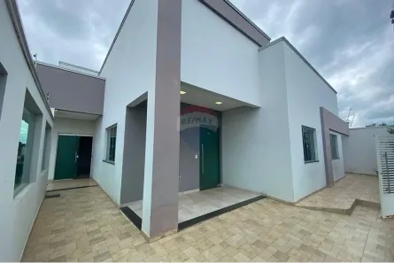 Casa com 3 Quartos à venda, 244m² no Setor 4, Jaru