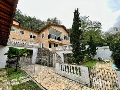 Sobrado com 3 Quartos à venda, 470m² no Canto do Forte, Praia Grande