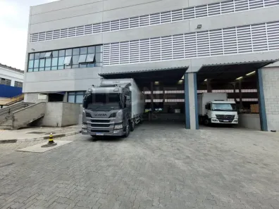 Galpão/Depósito/Armazém para alugar, 2272m² no Bonfim, Osasco