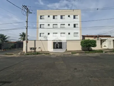 Apartamento com 2 Quartos para alugar, 10m² no Jardim das Palmeiras, Uberlândia