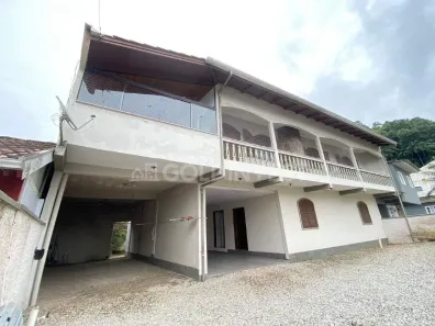 Casa com 6 Quartos para alugar, 318m² no Guarani, Brusque