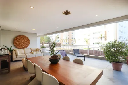 Apartamento com 3 Quartos à venda, 220m² no Vila Alexandria, São Paulo