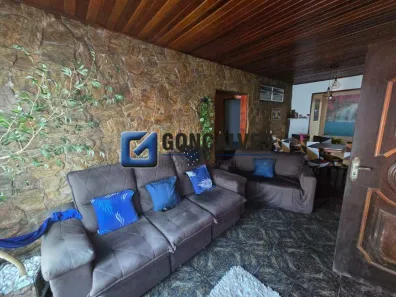 Sobrado com 3 Quartos à venda, 240m² no Canhema, Diadema