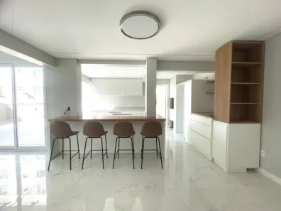 Apartamento com 3 Quartos para alugar, 210m² no Centro, Jaraguá do Sul