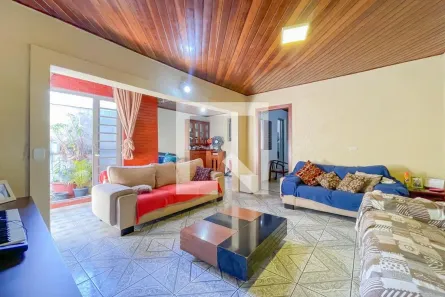 Casa com 3 Quartos à venda, 200m² no Quitaúna, Osasco