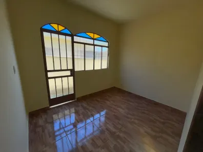 Casa com 2 Quartos para alugar, 80m² no Esplanada, Belo Horizonte