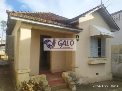 Casa com 3 Quartos para alugar, 100m² no São Lourenço, Curitiba